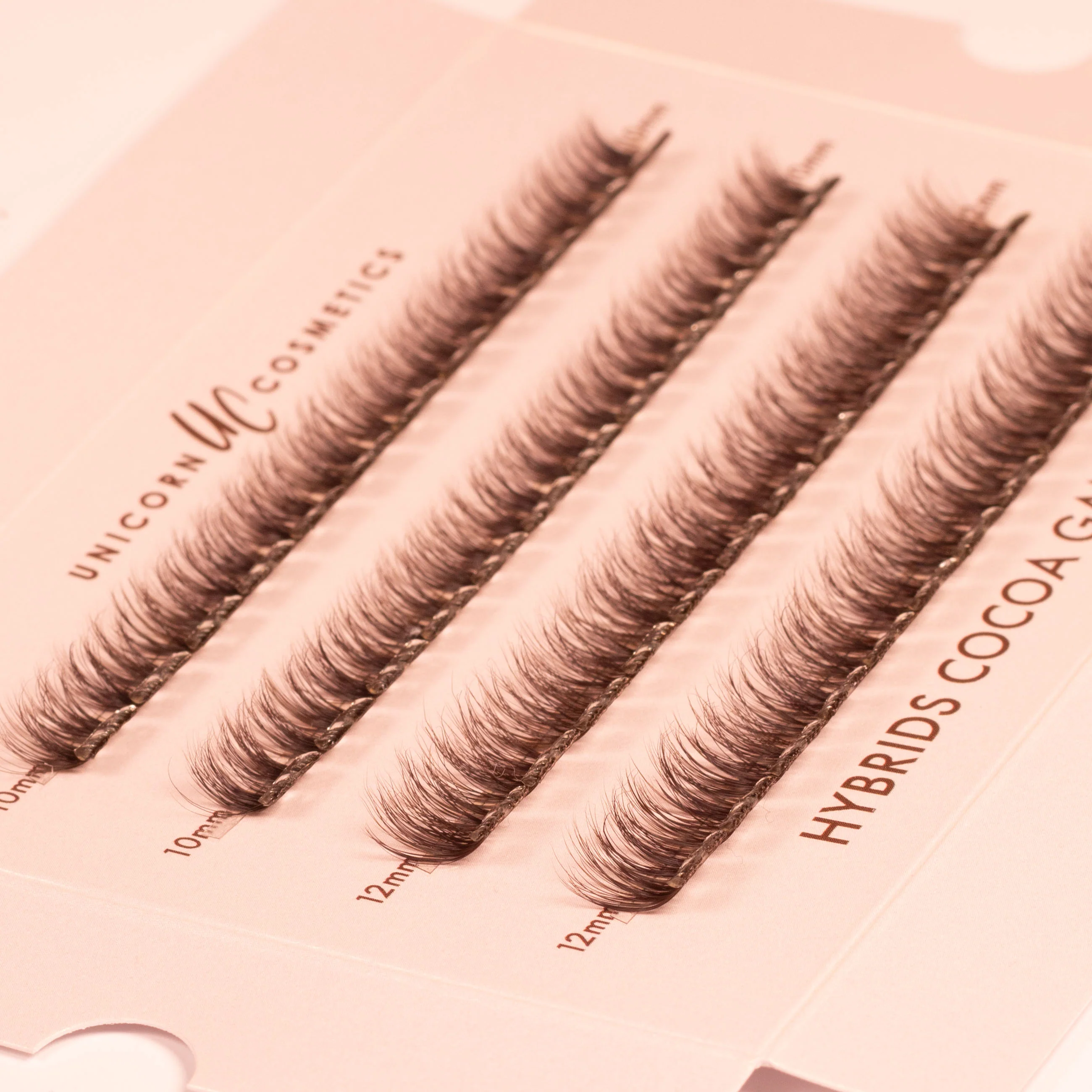 Hybrids in Cocoa Ganche Super Pre-Glued Lashes - Image 8