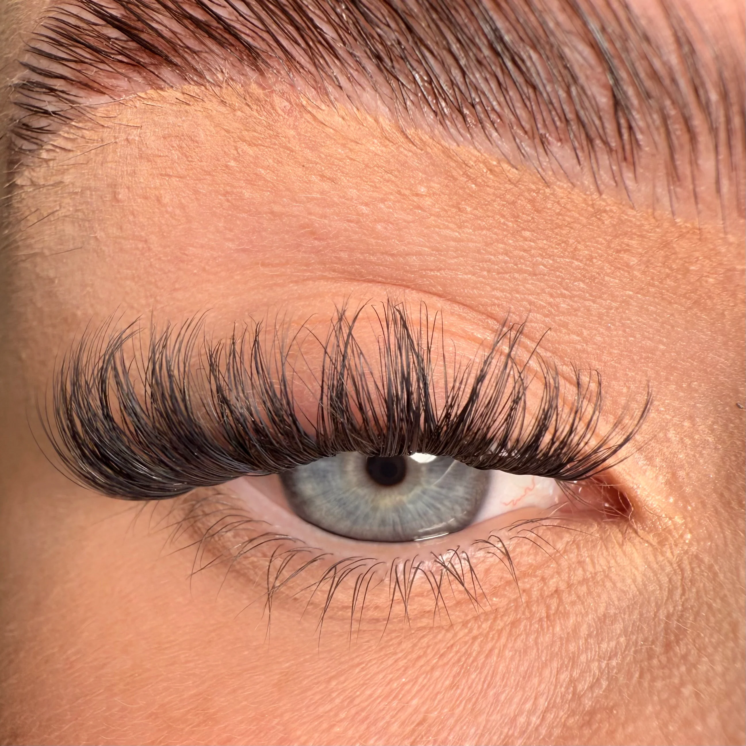 N.F.G. Super Pre-Glued Party Lashes + Remover Duo - Image 9